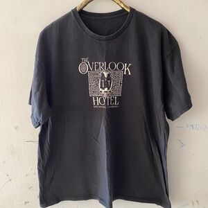 XL overlook hotel t-shirt Kubrick, stephen king, the shining